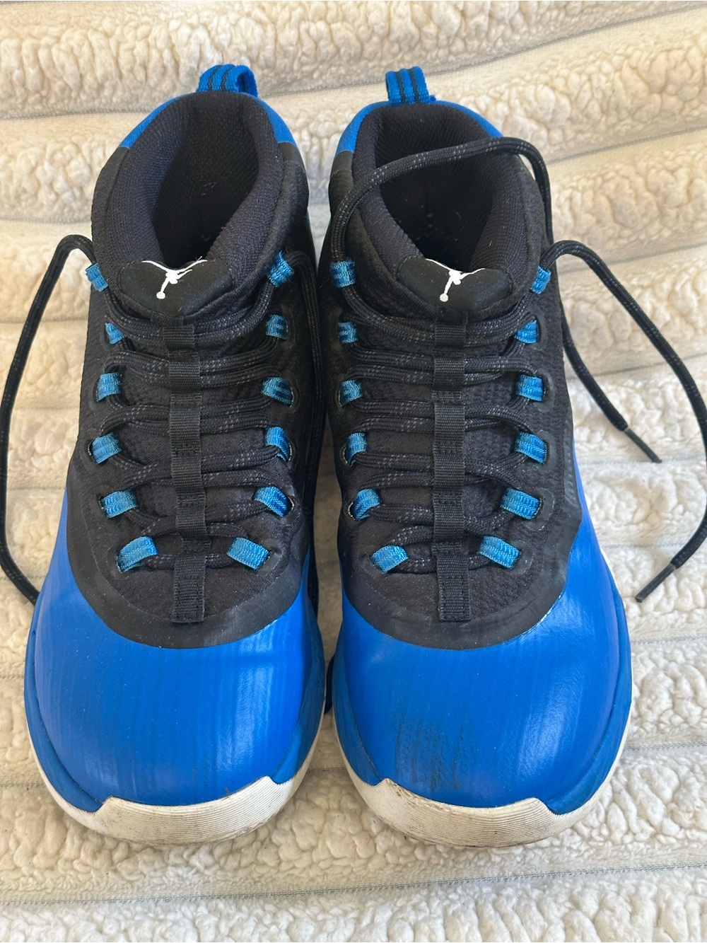 Air Jordan young men’s ' Blue and Black Basketball Shoes